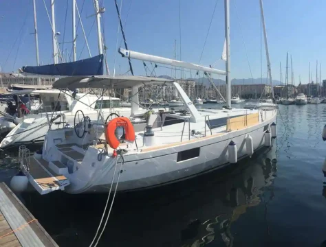 Beneteao-Oceanis-48-Vendita-Catania
