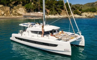 Bali 4.2 Catamarano a Noleggio in Grecia | Open Space e Comfort di Lusso
