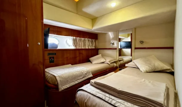 FERRETTI 730 FLY - Cabina doppia