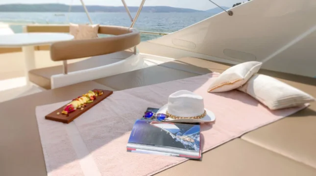 FERRETTI 730 FLY - Flybridge